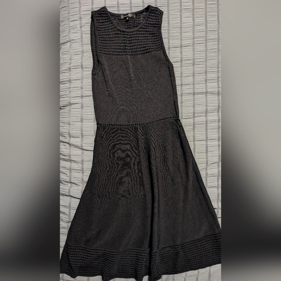 💙 DYNAMITE 💙 Black Sleeveless A-Line Midi Dress - Picture 1 of 4